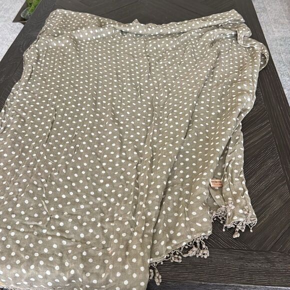 Grey and white scarf, polka dot, lightweight, wrap, cover up, shawl, neutral - Picture 3 of 4